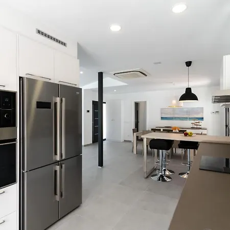 Club Villamar - Arlette Willa *