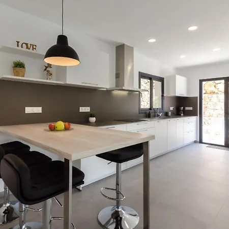 Club Villamar - Arlette Villa *